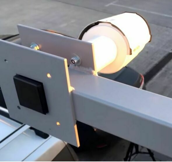 Уличная видеокамера на самодельном кронштейне