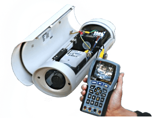 Корпусная видеокамера в термокожухе и прибор для тестирования видеокамер