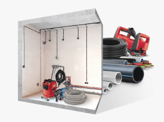 Инструменты и оборудование для штробления стен на фоне  комнаты в разрезе