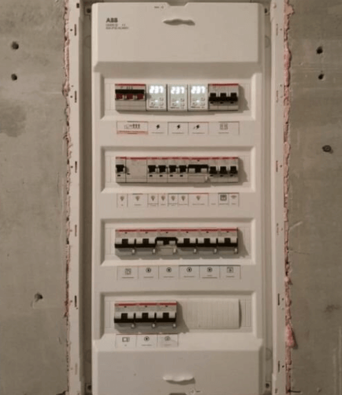 Сборка электрощита